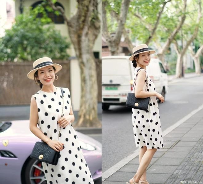 Túi đen cũng là một lựa chọn an toàn nhưng không kém phần lịch sự.