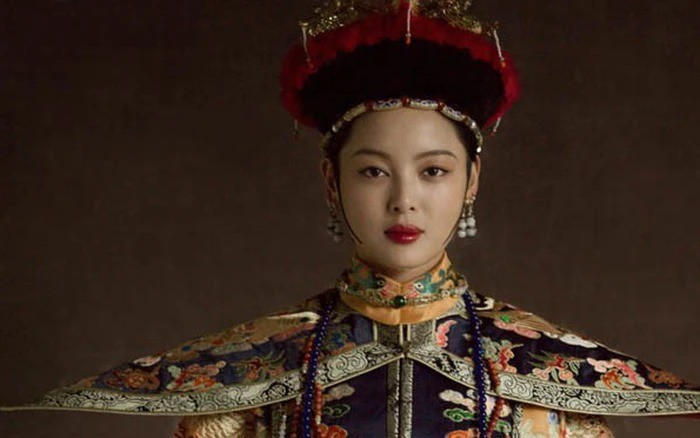 Thục Gia Hoàng quý phi Kim Giai thị trong Hậu Cung Như Ý Truyện. Thục Gia Hoàng quý phi Kim Giai thị trong Hậu Cung Như Ý Truyện.