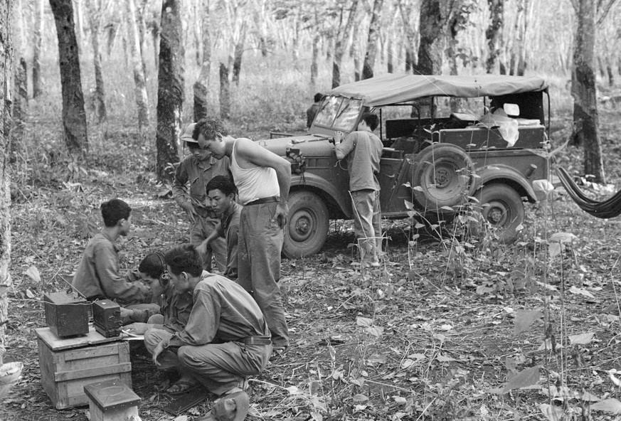 Tổ phóng viên mũi nhọn của Việt Nam Thông tấn xã đưa tin, ảnh về Chiến dịch Hồ Chí Minh lịch sử năm 1975. Ảnh: TTXVN.