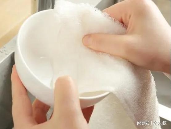 Trong nhà có 5 nhu yếu phẩm này thì vứt nhanh còn kịp, sử dụng lâu dài chẳng khác gì mang sức khỏe ra chơi đùa - Ảnh 3