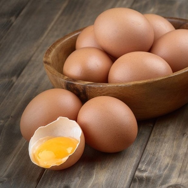 Trứng rất giàu lutein, chất này giúp bảo vệ mắt khỏi thoái hóa điểm vàng, chống lại tác nhân gây hại mắt như ánh sáng xanh. Ảnh minh họa: Internet Trứng rất giàu lutein, chất này giúp bảo vệ mắt khỏi thoái hóa điểm vàng, chống lại tác nhân gây hại mắt như ánh sáng xanh. Ảnh minh họa: Internet