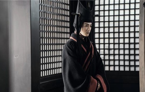 Lao Ái là một thái giám giả trong hậu cung nhà Tần. Y thông dâm với thái hậu Triệu Cơ, sinh được 2 con và âm mưu đoạt ngai vàng của Tần Thủy Hoàng. Ảnh minh họa: Internet