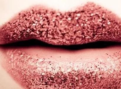 Trắc nghiệm: Chọn đôi môi quyến rũ nhất để xem có bao nhiêu người yêu bạn thật lòng - Ảnh 2 Trắc nghiệm: Chọn đôi môi quyến rũ nhất để xem có bao nhiêu người yêu bạn thật lòng - Ảnh 2