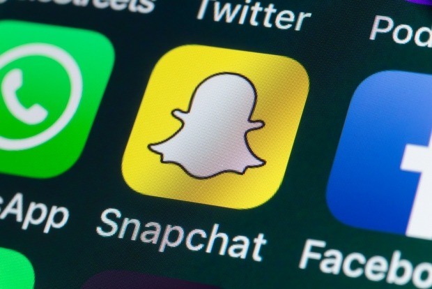 Snapchat là ứng dụng cực hao pin, nếu thấy điện thoại nhanh hết pin thì bạn nên gỡ bỏ. Ảnh minh họa: Internet