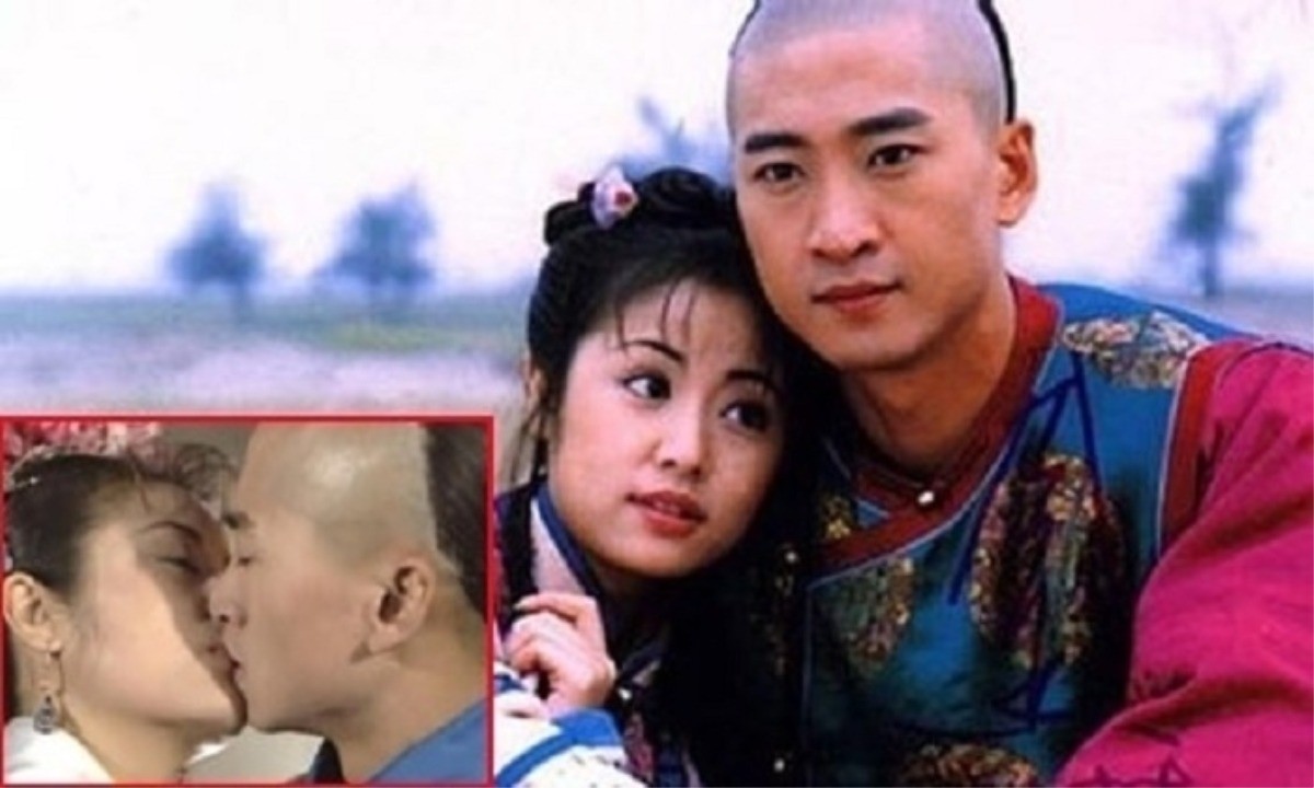 Trước đây, lời chia sẻ của Lâm Tâm Như về nụ hôn với Châu Kiệt trong Hoàn Châu Cách Cách đã khiến sự nghiệp và danh tiếng của nam diễn viên bị ảnh hưởng nặng. Trước đây, lời chia sẻ của Lâm Tâm Như về nụ hôn với Châu Kiệt trong Hoàn Châu Cách Cách đã khiến sự nghiệp và danh tiếng của nam diễn viên bị ảnh hưởng nặng.