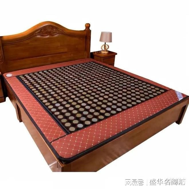 Thiết bị trị liệu từ trường cũng không mang lại lợi ích gì cho sức khỏe. Ảnh minh họa: Internet Thiết bị trị liệu từ trường cũng không mang lại lợi ích gì cho sức khỏe. Ảnh minh họa: Internet