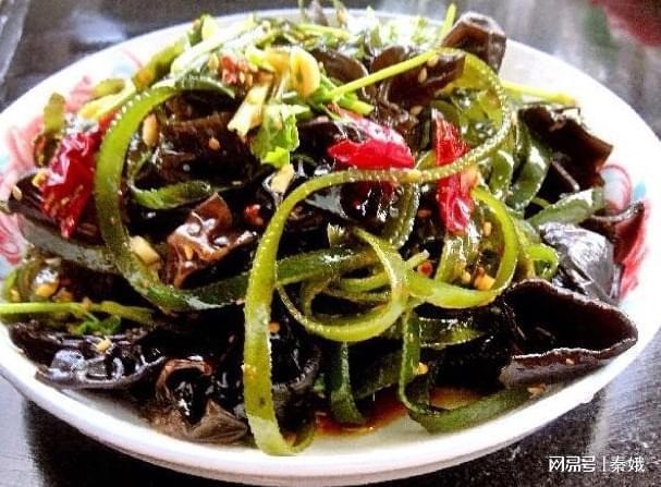 Mộc nhĩ (nấm mèo) là loại nấm rất phổ biến, thường được chế biến kèm với các món ăn khác để tăng gia vị. Ảnh minh họa: Internet Mộc nhĩ (nấm mèo) là loại nấm rất phổ biến, thường được chế biến kèm với các món ăn khác để tăng gia vị. Ảnh minh họa: Internet