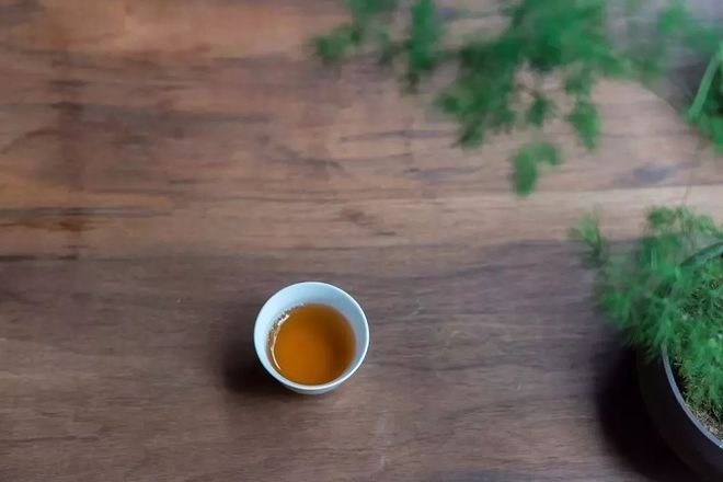 Không mê tín: Người sinh ra có 4 điểm này thì định sẵn nghèo khổ, nỗ lực đến mấy cũng khó thay đổi - Ảnh 2 Không mê tín: Người sinh ra có 4 điểm này thì định sẵn nghèo khổ, nỗ lực đến mấy cũng khó thay đổi - Ảnh 2