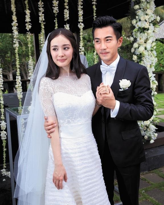 Hậu ly hôn, Dương Mịch nhường quyền nuôi con cho Lưu Khải Uy. Hậu ly hôn, Dương Mịch nhường quyền nuôi con cho Lưu Khải Uy.
