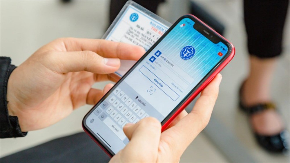 Hiện tại việc chốt sổ BHXH vẫn được thực hiện trực tiếp, không thể chốt trên ứng dụng VssID. Ảnh minh họa: Internet