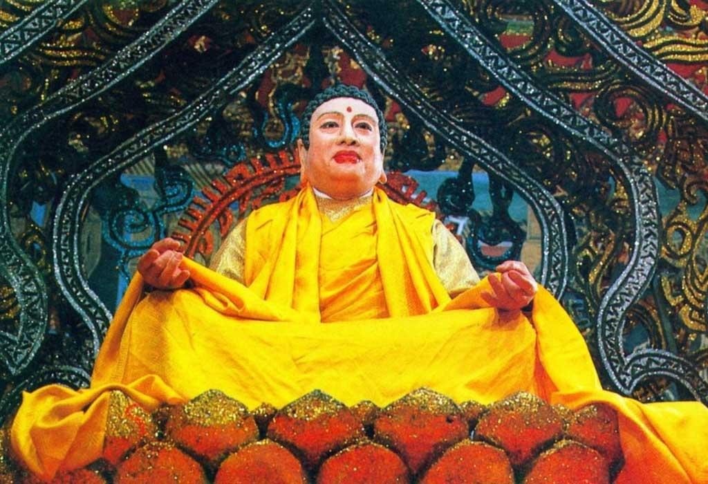 Theo nguyên tác, Phật Tổ Như Lai đã phải bẻ 5 ngón tay, biến thành núi Ngũ Hành Sơn để giam cầm Tôn Ngộ Không chứ không đơn giản là trấn áp được yêu hầu này trong lòng bàn tay như trên phim. Ảnh minh họa: Internet Theo nguyên tác, Phật Tổ Như Lai đã phải bẻ 5 ngón tay, biến thành núi Ngũ Hành Sơn để giam cầm Tôn Ngộ Không chứ không đơn giản là trấn áp được yêu hầu này trong lòng bàn tay như trên phim. Ảnh minh họa: Internet