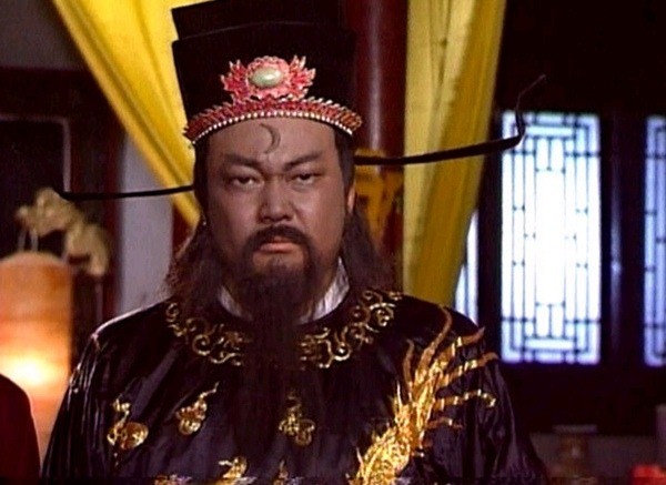 Bao Thanh Thiên là vai diễn kinh điển của Kim Siêu Quần. Bao Thanh Thiên là vai diễn kinh điển của Kim Siêu Quần.