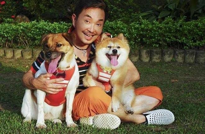 Ở tuổi 70, Dương Hoài Dân dành tình yêu cho các loài động vật. Ở tuổi 70, Dương Hoài Dân dành tình yêu cho các loài động vật.