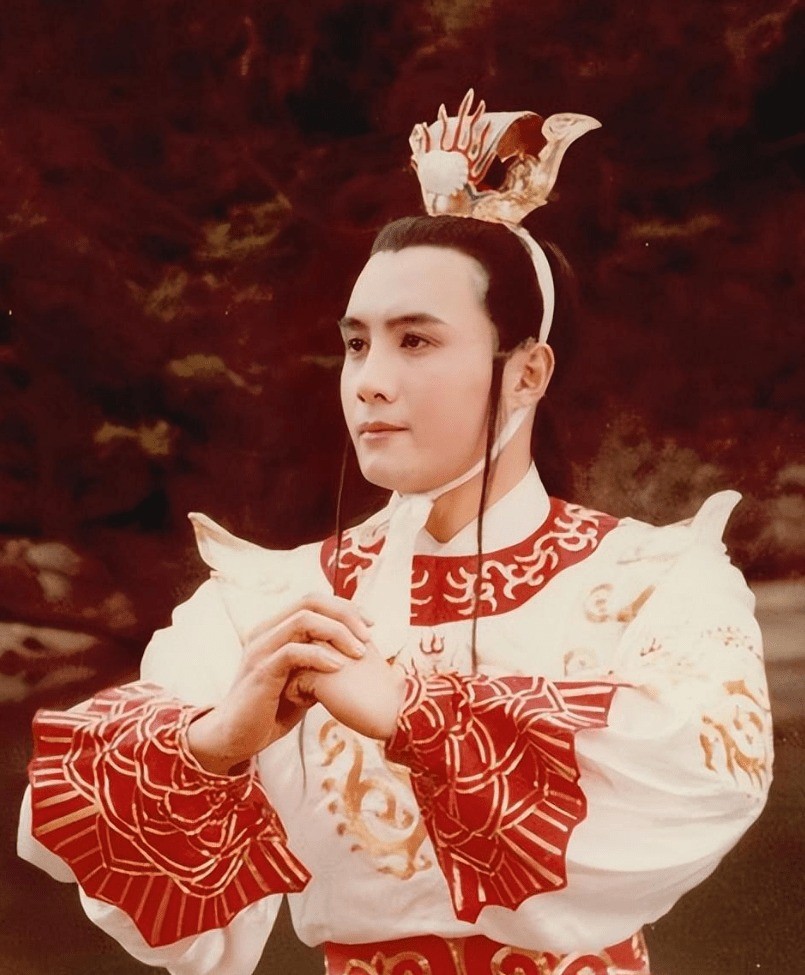 Diễn viên Vương Bá Chiêu vào vai Bạch Long Mã. Ảnh: Internet