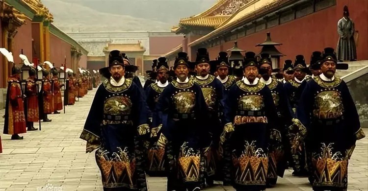 Hầu hết các quan lại xưa đều chọn từ quan về quê ở thời điểm thích hợp bởi họ hiểu được chân lý 'làm bạn với vua như chơi với hổ'. Ảnh minh họa: Internet Hầu hết các quan lại xưa đều chọn từ quan về quê ở thời điểm thích hợp bởi họ hiểu được chân lý 'làm bạn với vua như chơi với hổ'. Ảnh minh họa: Internet