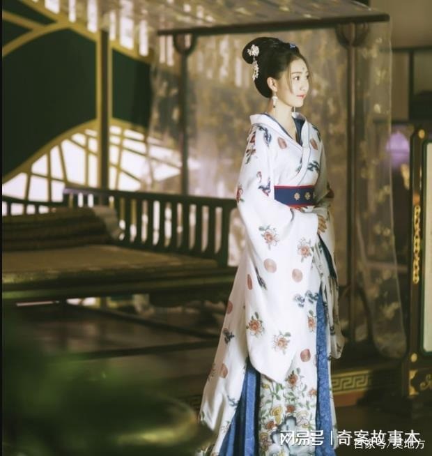 Thứ hai, những người phụ nữ trong gia đình quan lại phạm tội có thể bị đưa vào nhà thổ để mua vui cho quan viên khác. Ảnh minh họa: Internet Thứ hai, những người phụ nữ trong gia đình quan lại phạm tội có thể bị đưa vào nhà thổ để mua vui cho quan viên khác. Ảnh minh họa: Internet
