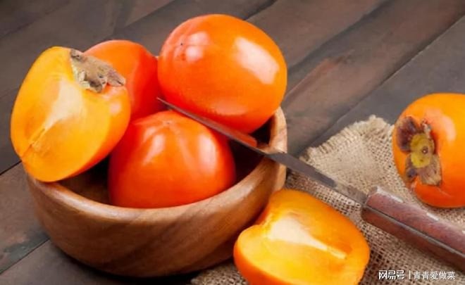 Tuy nhiên, ăn nhiều hồng sẽ lợi bất cập hại. Có 3 nhóm người không nên ăn. Ảnh minh họa: Internet Tuy nhiên, ăn nhiều hồng sẽ lợi bất cập hại. Có 3 nhóm người không nên ăn. Ảnh minh họa: Internet