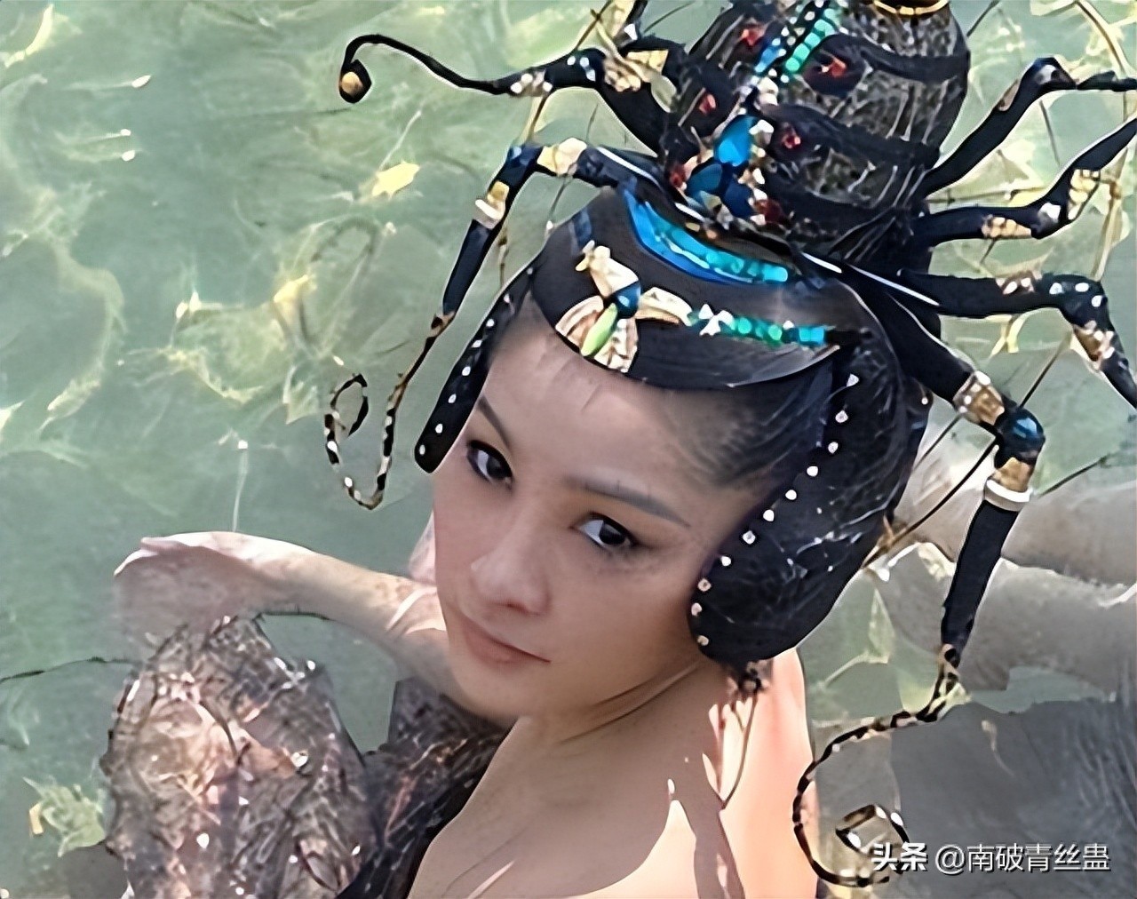 Kiểu tóc của yêu nhền nhện