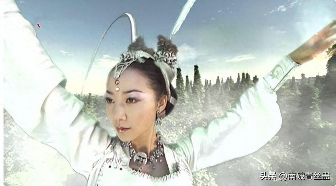 Mọc râu trên đầu như đang cosplay Tôn Ngộ Không.