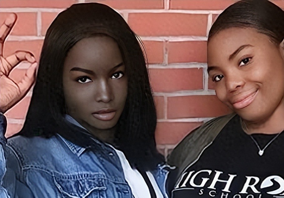 Cô gái được ghi vào Kỷ lục Guinness vì quá xinh đẹp, đến trường có vệ sĩ đi kèm giờ ra sao? - Ảnh 1