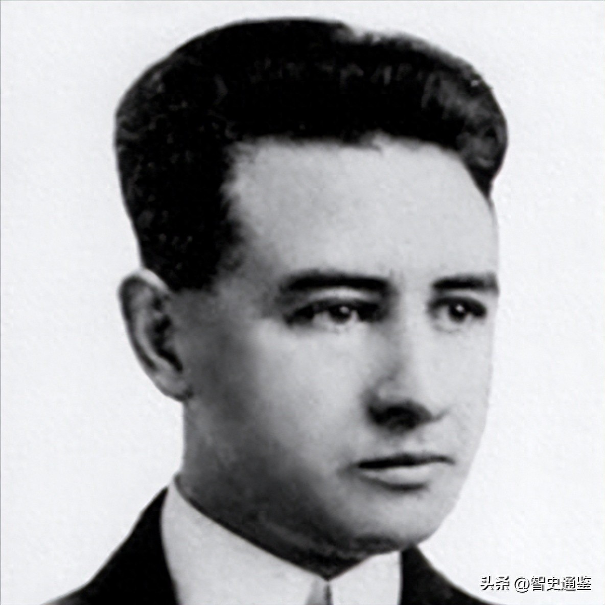 James Bedford đã chi tiền để đóng băng cơ thể mình, hy vọng sẽ hồi sinh sau 50 năm. Ảnh: Internet