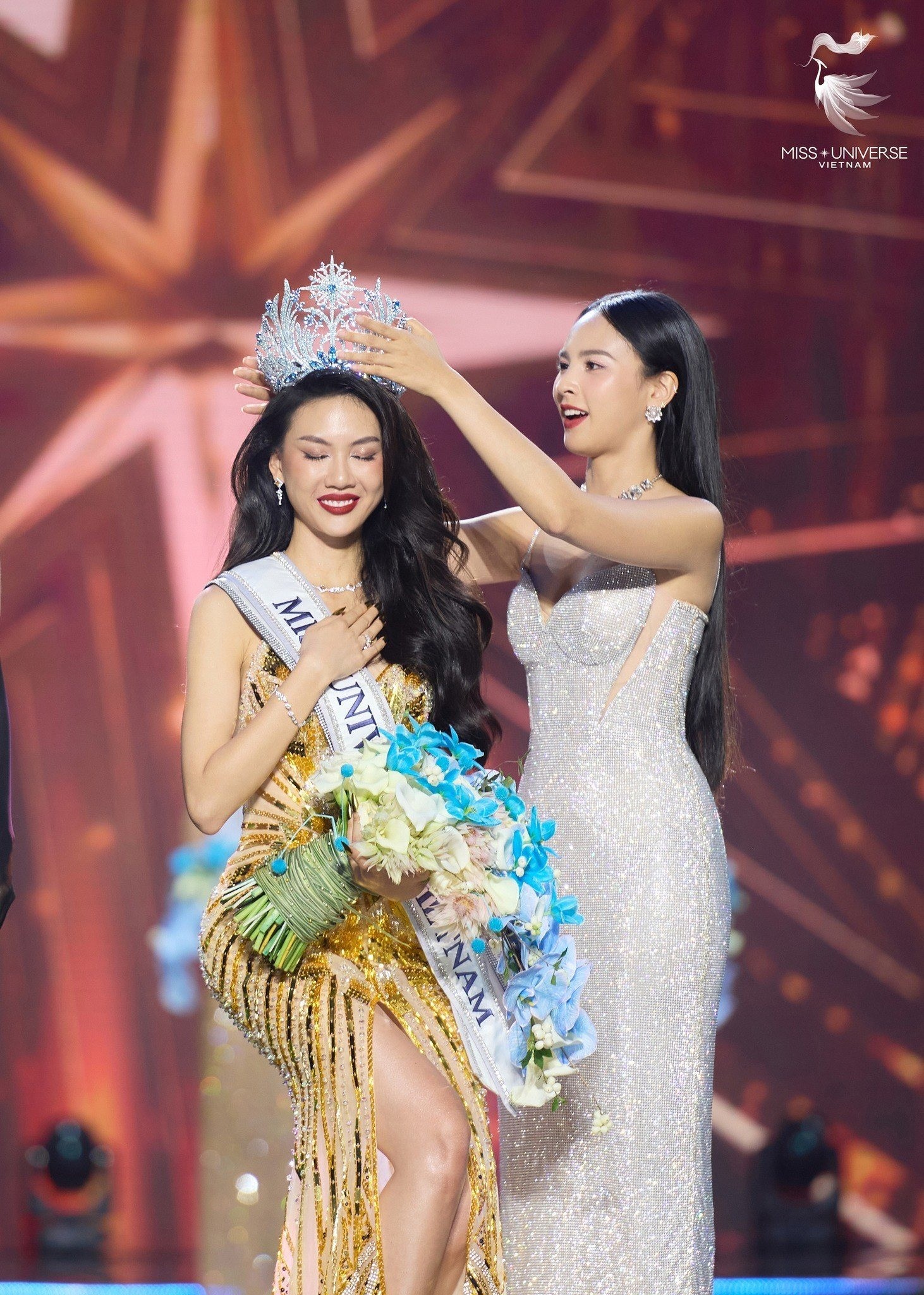 Bùi Quỳnh Hoa trong đêm chung kết Miss Universe 2023. Ảnh: Internet Bùi Quỳnh Hoa trong đêm chung kết Miss Universe 2023. Ảnh: Internet