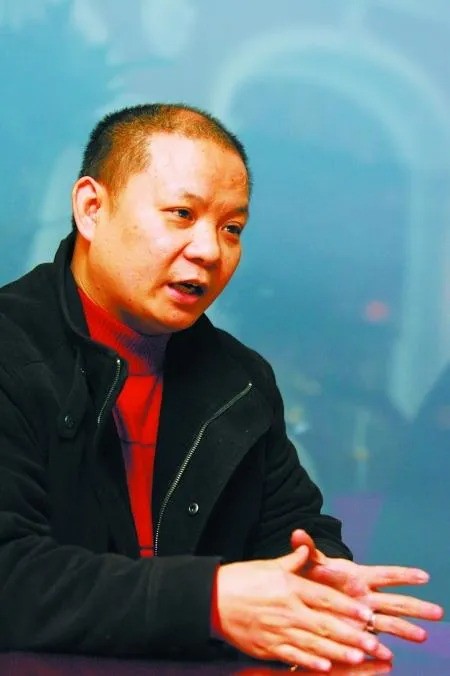 Chàng trai thất học mất 5 năm trở thành tỷ phú tự thân nhờ rửa chân cho người - Ảnh 1