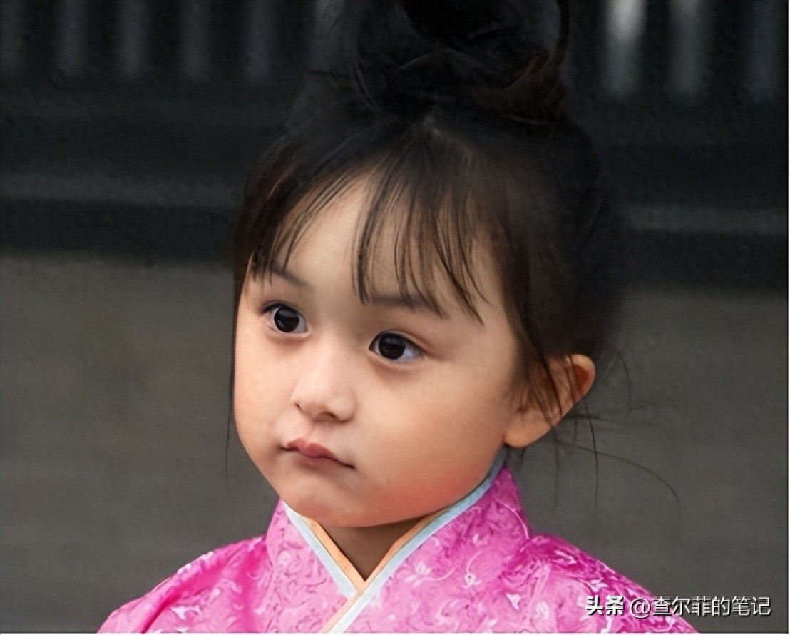 Sao nhí bị cấm PTTM vì xinh như búp bê, đang nổi như cồn bỗng vắng bóng giờ ra sao? - Ảnh 1