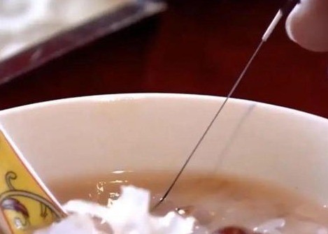 Ngày xưa, kim bạc thực sự có thể phát hiện ra thạch tín. Ảnh minh họa: Internet