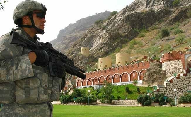 Cổng Torkhan đánh dấu sự phân chia giữa Afghanistan – Pakistan.