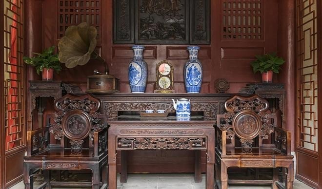 Với quan điểm xưa, việc đặt tủ lớn ở góc nhà được coi là không tốt vì nó có thể làm mất đi tài lộc và cản trở ánh sáng, tạo cảm giác chật chội và áp đặt trong không gian sống. Ảnh minh họa: Internet Với quan điểm xưa, việc đặt tủ lớn ở góc nhà được coi là không tốt vì nó có thể làm mất đi tài lộc và cản trở ánh sáng, tạo cảm giác chật chội và áp đặt trong không gian sống. Ảnh minh họa: Internet