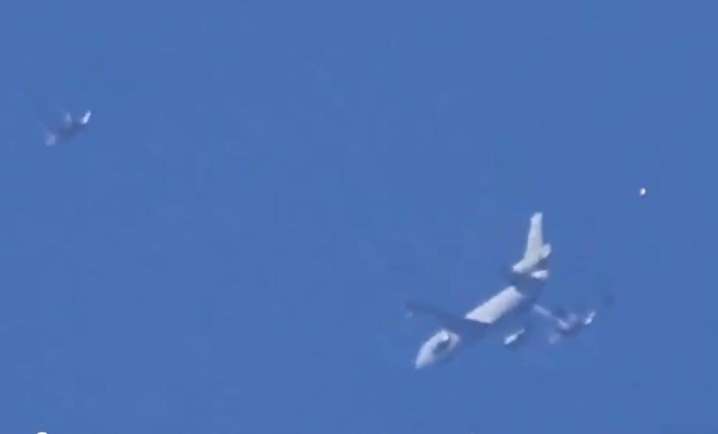 Đoạn phim được anh em Peter và Joshua Solorzano ghi lại và chia sẻ trên kênh YouTube của họ. Ảnh: YouTube