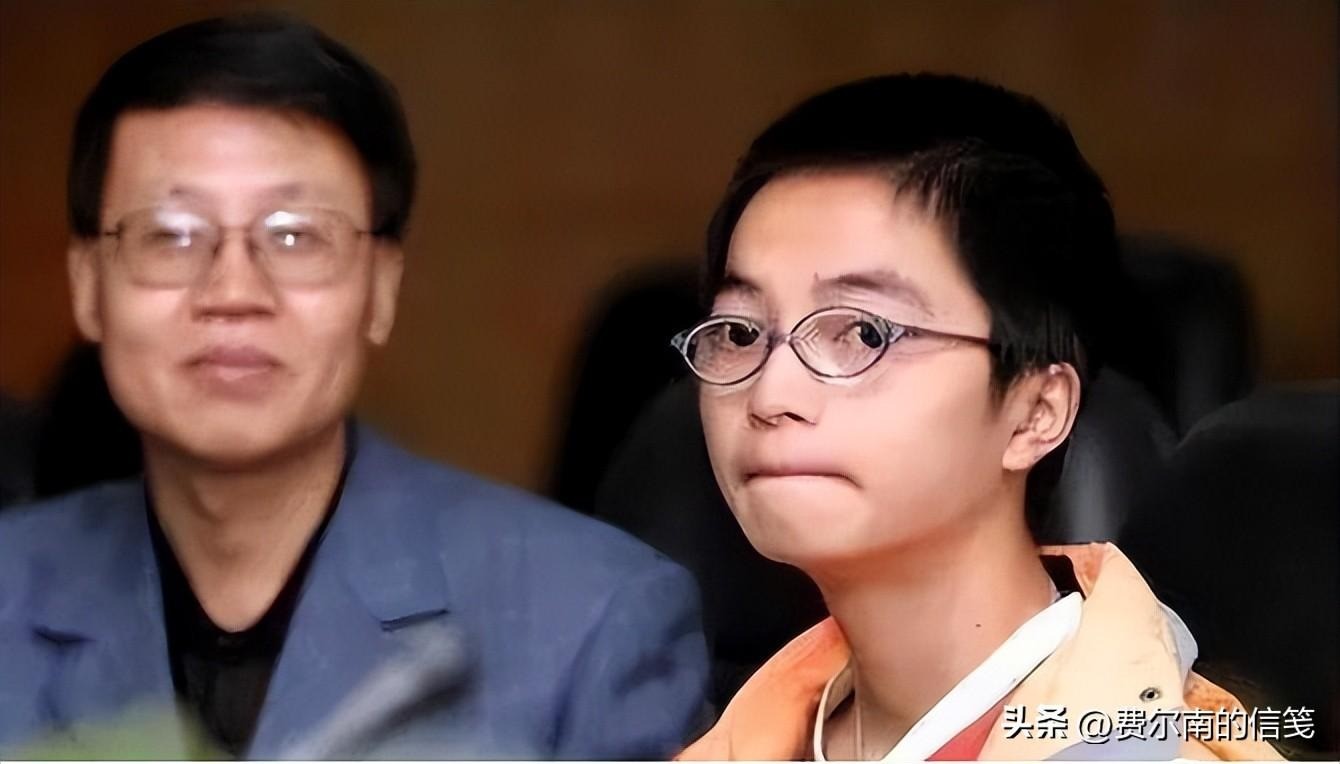 Cậu bé đu càng máy bay gần 2 tiếng gây chấn động Trung Quốc 19 năm trước giờ ra sao? - Ảnh 2