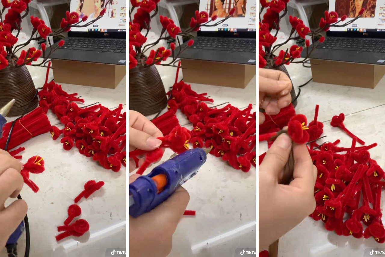 Cách gắn bông hoa đào. Ảnh: Internet