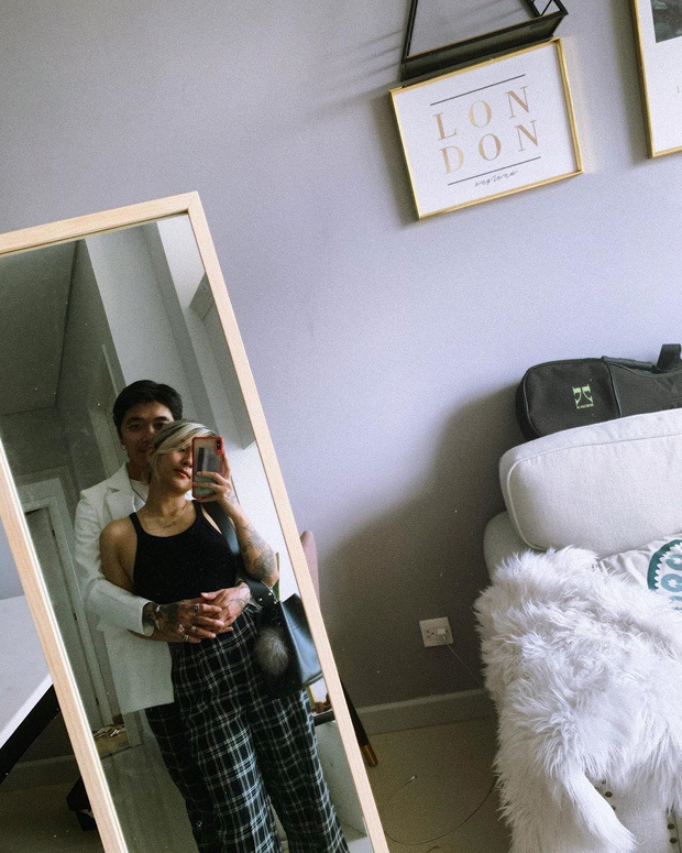 Bức ảnh đầu tiên khi cả 2 quay lại