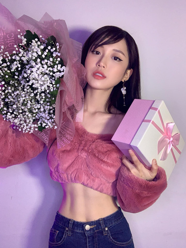 Han Sara có vòng em 51 đã từng được cho là nhỏ nhất Vbiz Han Sara có vòng em 51 đã từng được cho là nhỏ nhất Vbiz