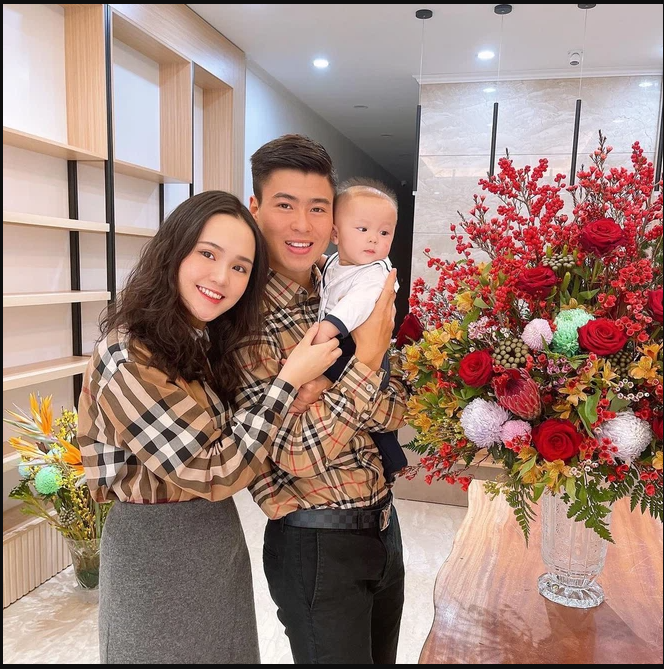 Gia đình hạnh phúc của Duy Mạnh - Quỳnh Anh Gia đình hạnh phúc của Duy Mạnh - Quỳnh Anh