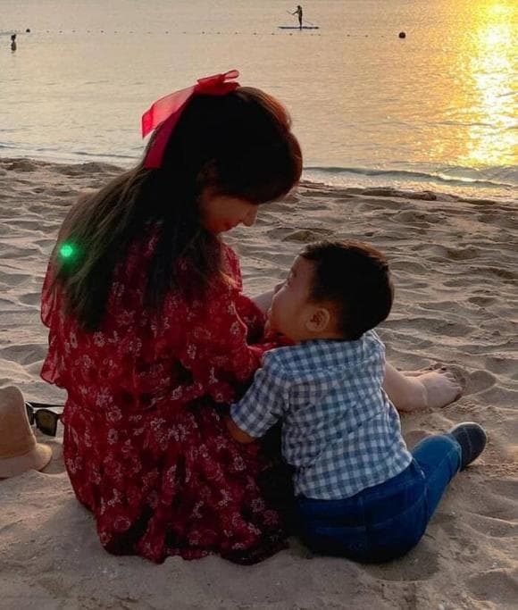 Hòa Minzy công khai quý tử Hòa Minzy công khai quý tử
