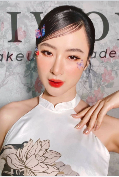 Angela Phương Trinh xinh đẹp như nàng thơ trong những tấm hình mới