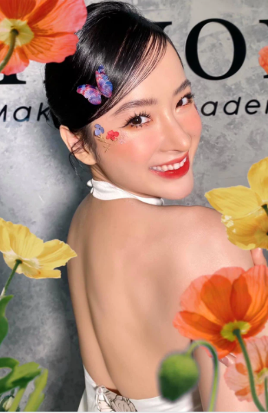 Angela Phương Trinh gây sốt mạng xã hội với loạt ảnh khoe nhan sắc đỉnh cao - Ảnh 1 Angela Phương Trinh gây sốt mạng xã hội với loạt ảnh khoe nhan sắc đỉnh cao - Ảnh 1