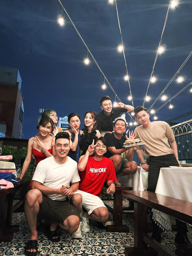 Bức ảnh sinh nhật của Trường Giang thiếu sự có mặt của vợ con