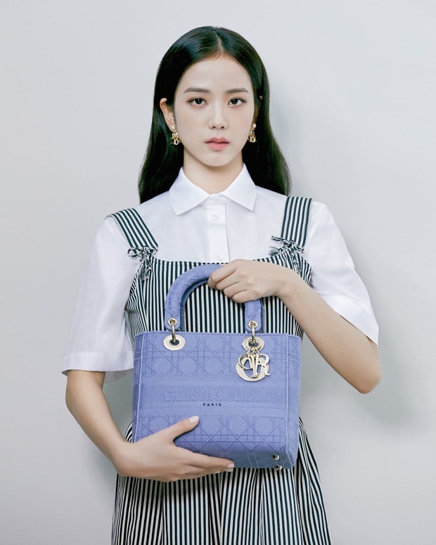 Jisoo cũng thu về lợi nhuận khủng cho Dior. (Ảnh: Twitter) Jisoo cũng thu về lợi nhuận khủng cho Dior. (Ảnh: Twitter)