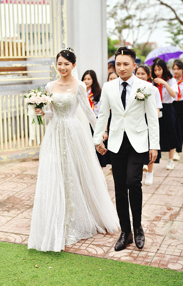 Huỳnh Khánh Vy và Phan Mạnh Quỳnh tổ chức hôn lễ vào16/4 vừa qua Huỳnh Khánh Vy và Phan Mạnh Quỳnh tổ chức hôn lễ vào16/4 vừa qua
