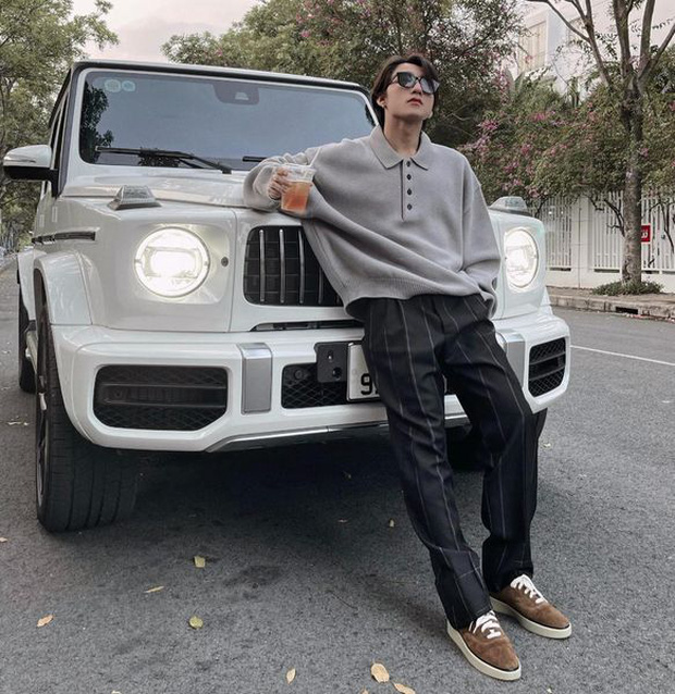 Được biết chiếc xế hộp Sơn Tùng mới tậu là mẫu xe Mercedes AMG G63 có giá hơn chục tỷ đồng Được biết chiếc xế hộp Sơn Tùng mới tậu là mẫu xe Mercedes AMG G63 có giá hơn chục tỷ đồng