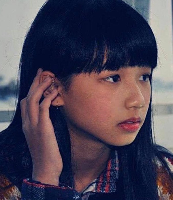 Amee đăng ảnh hồi bé chứng minh không dao kéo Amee đăng ảnh hồi bé chứng minh không dao kéo