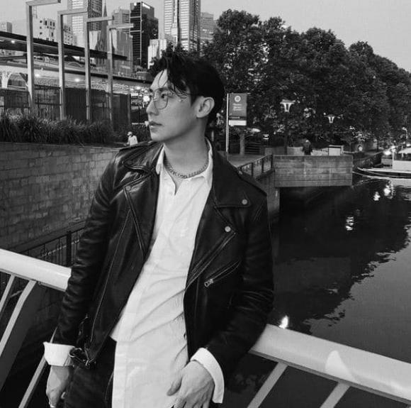Bất ngờ thân hình phát tướng của Rocker Nguyễn sau thời gian gầy gò tiều tụy - Ảnh 1 Bất ngờ thân hình phát tướng của Rocker Nguyễn sau thời gian gầy gò tiều tụy - Ảnh 1