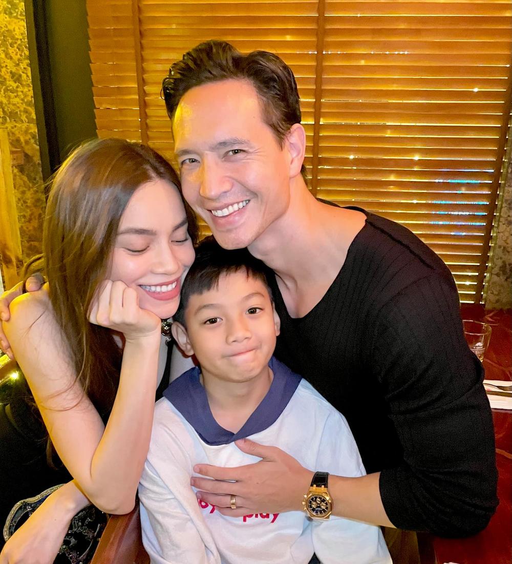 Kim Lý luôn dành tình yêu thương cho Subeo (Ảnh FBNV)