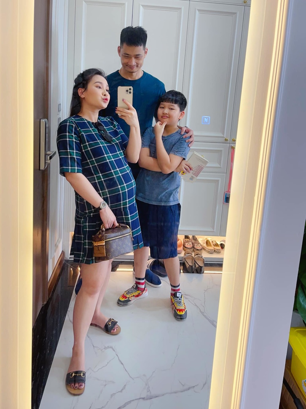 Bảo Thanh có cuộc sống hôn nhân viên mãn hạnh phúc bên ông xã và các con. (Ảnh: FBNV) Bảo Thanh có cuộc sống hôn nhân viên mãn hạnh phúc bên ông xã và các con. (Ảnh: FBNV)