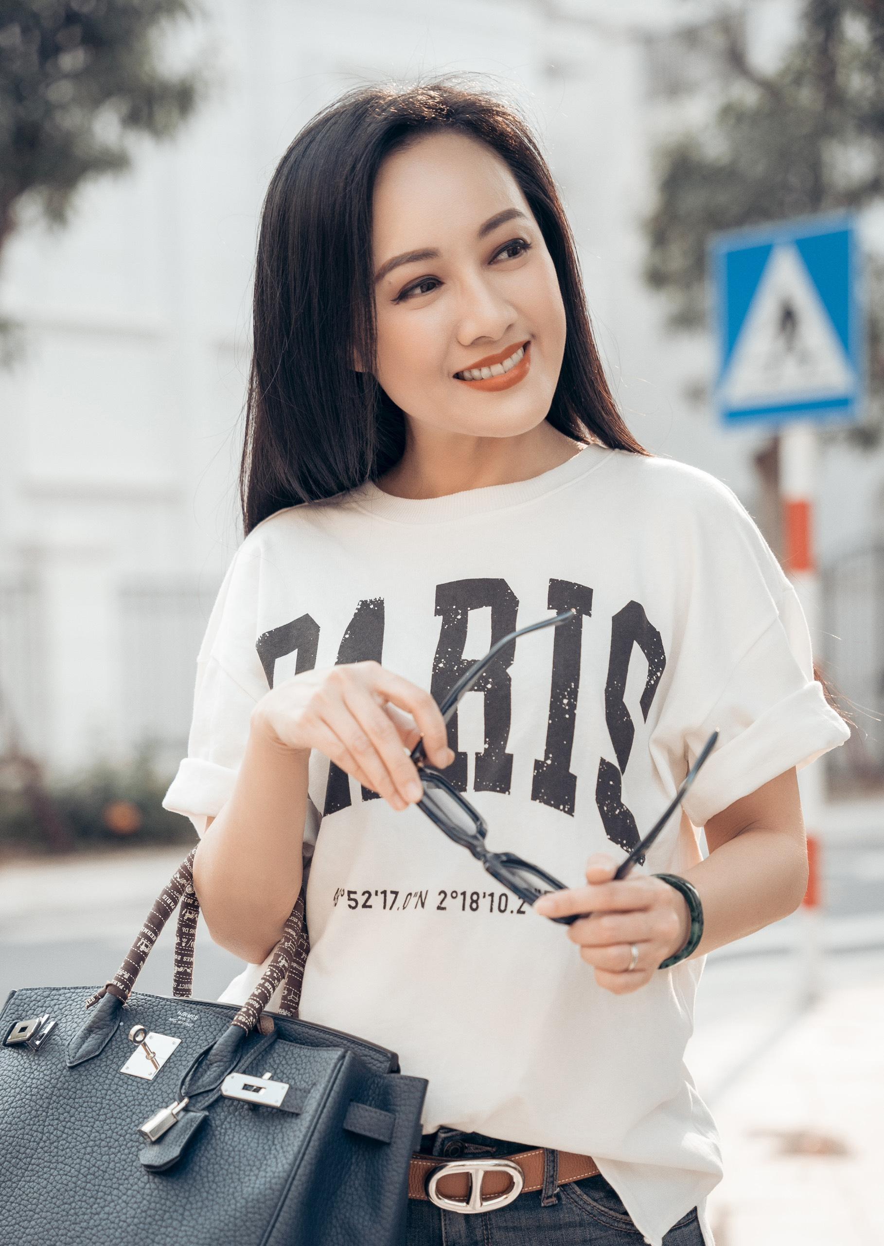 Vẻ ngoài xinh đẹp và trẻ trung của BTV Hoài Anh. Ảnh: Internet Vẻ ngoài xinh đẹp và trẻ trung của BTV Hoài Anh. Ảnh: Internet