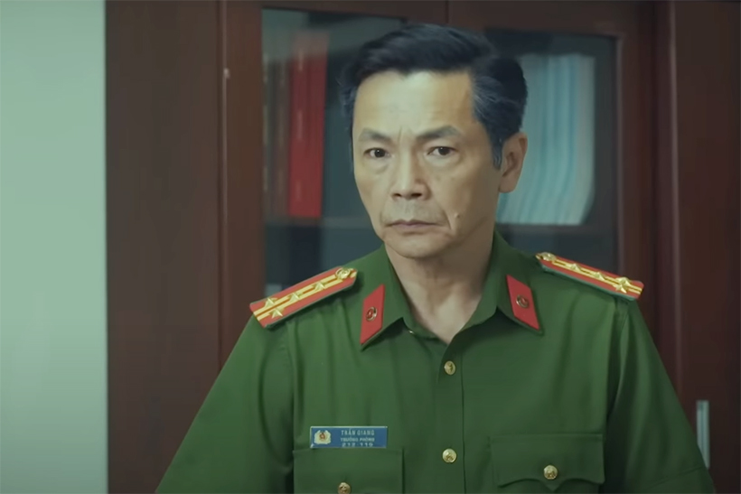Để nhập vai, NSND Trung Anh cũng lần đầu chấp nhận cạo đi bộ râu quen thuộc của mình để phù hợp với nhân vật trong Đấu Trí. Ảnh: Internet Để nhập vai, NSND Trung Anh cũng lần đầu chấp nhận cạo đi bộ râu quen thuộc của mình để phù hợp với nhân vật trong Đấu Trí. Ảnh: Internet